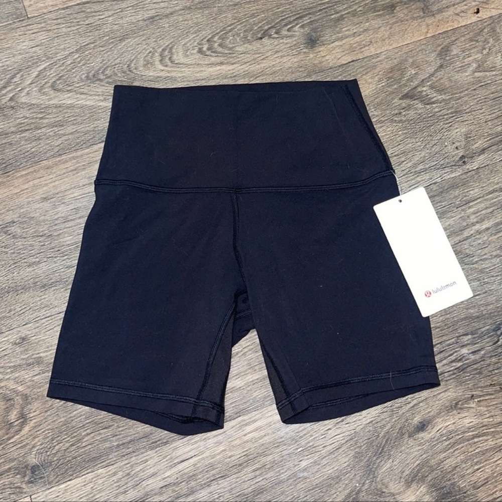 Lululemon NWT Align Black 6” Shorts Size 6